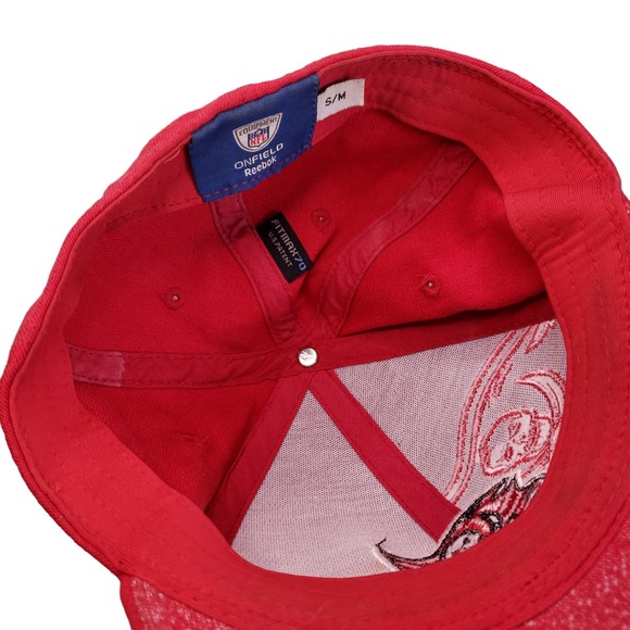 Tampa Bay Buccaneers Hat S/M Fitmax Reebok NFL Equipment Onfield Embroidered - Picture 11 of 12